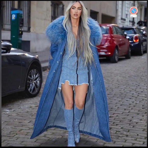 Runway Ready trench-coat with fur collar - Picture 8 of 12